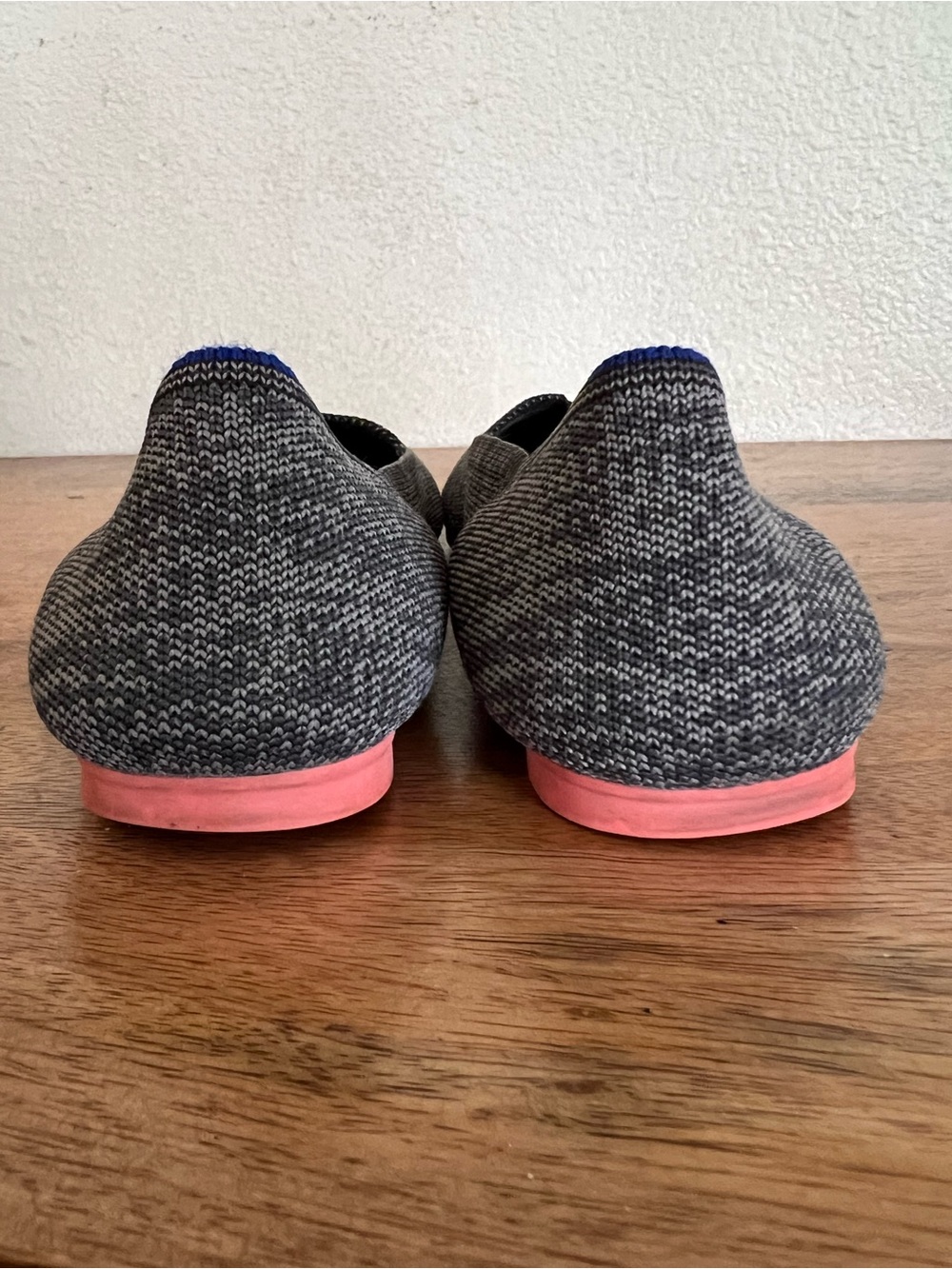 Rothys Birdseye Charcoal Gray Round Toe Flats Blue Halo Pink Sole Size 9.5 - Picture 6 of 10